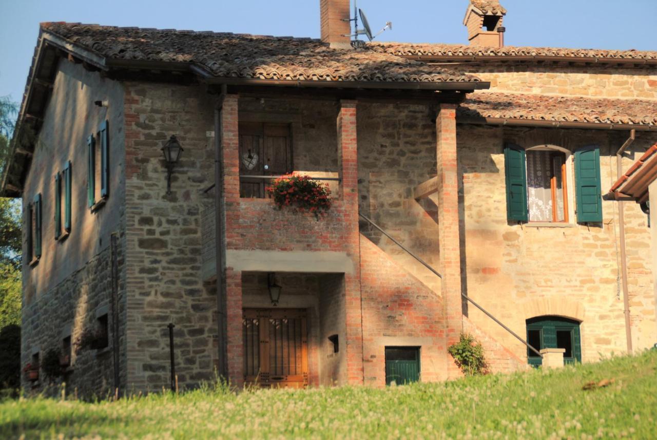 B&B Ponte La Pietra 구비오 외부 사진
