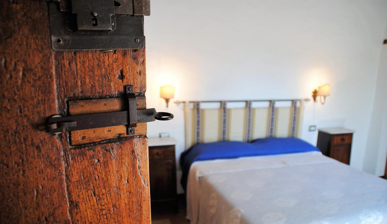 B&B Ponte La Pietra 구비오 외부 사진