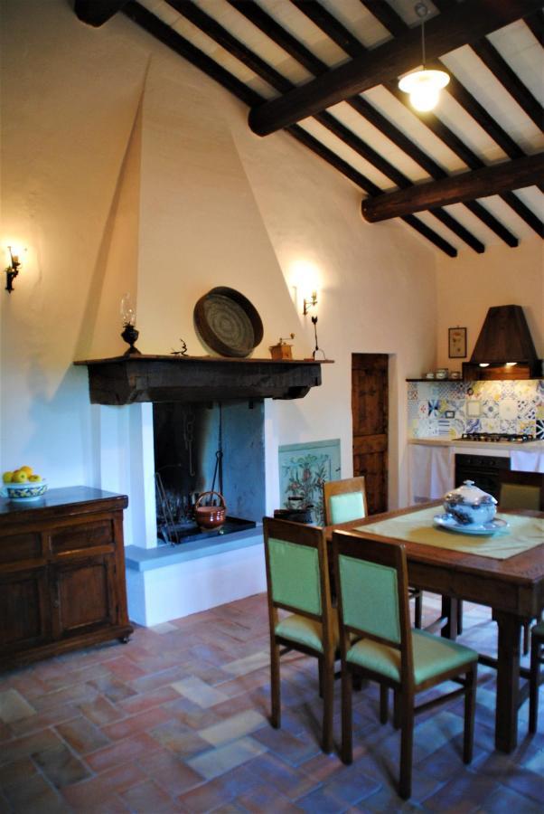B&B Ponte La Pietra 구비오 외부 사진