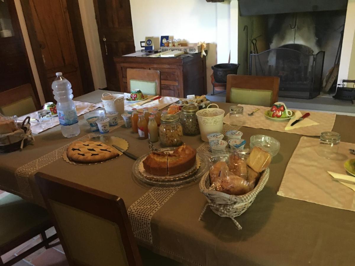 B&B Ponte La Pietra 구비오 외부 사진